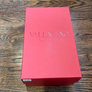 Valentino Garavani Red Shoe Box (192)